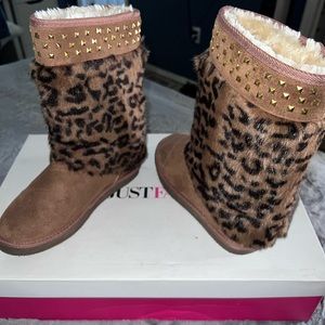 Furry cheetah print boots